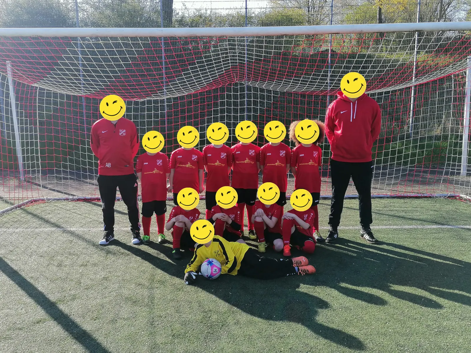 Sponsoring: Neue Trikots für die F-Jugend des BV09 Drabenderhöhe e.V.